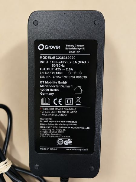 Электросамокат Grover OKAI ES500 350W 600W 36V 7.8A280Wh, до 20 км/ч, запас хода 25 км, до 120 кг, складной городской &mdash; Уценка 210308 фото